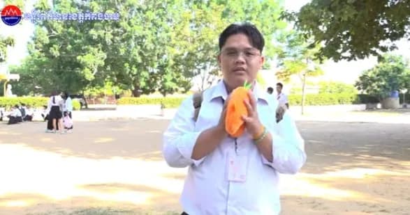 យុវសិស្ស ផាត ឌីណា សិស្សវិទ្យាល័យ សម្តេចតេជោហ៊ុនសែន ស្ទឹងត្រង់ បង្ហាញចំណាប់អារម្មណ៍ ដែលបានចូលរួមយ៉ាងសកម្មក្នុងយុទ្ធនាការ «និយាយថាទេ ចំពោះព័ត៌មានក្លែងក្លាយ»